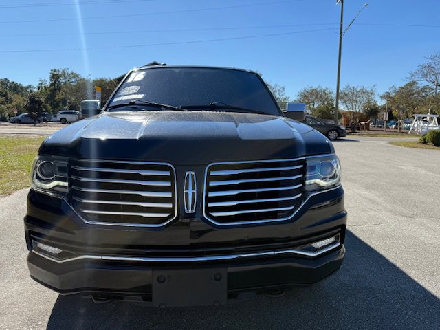 Used 2016 Lincoln Navigator Select image 2