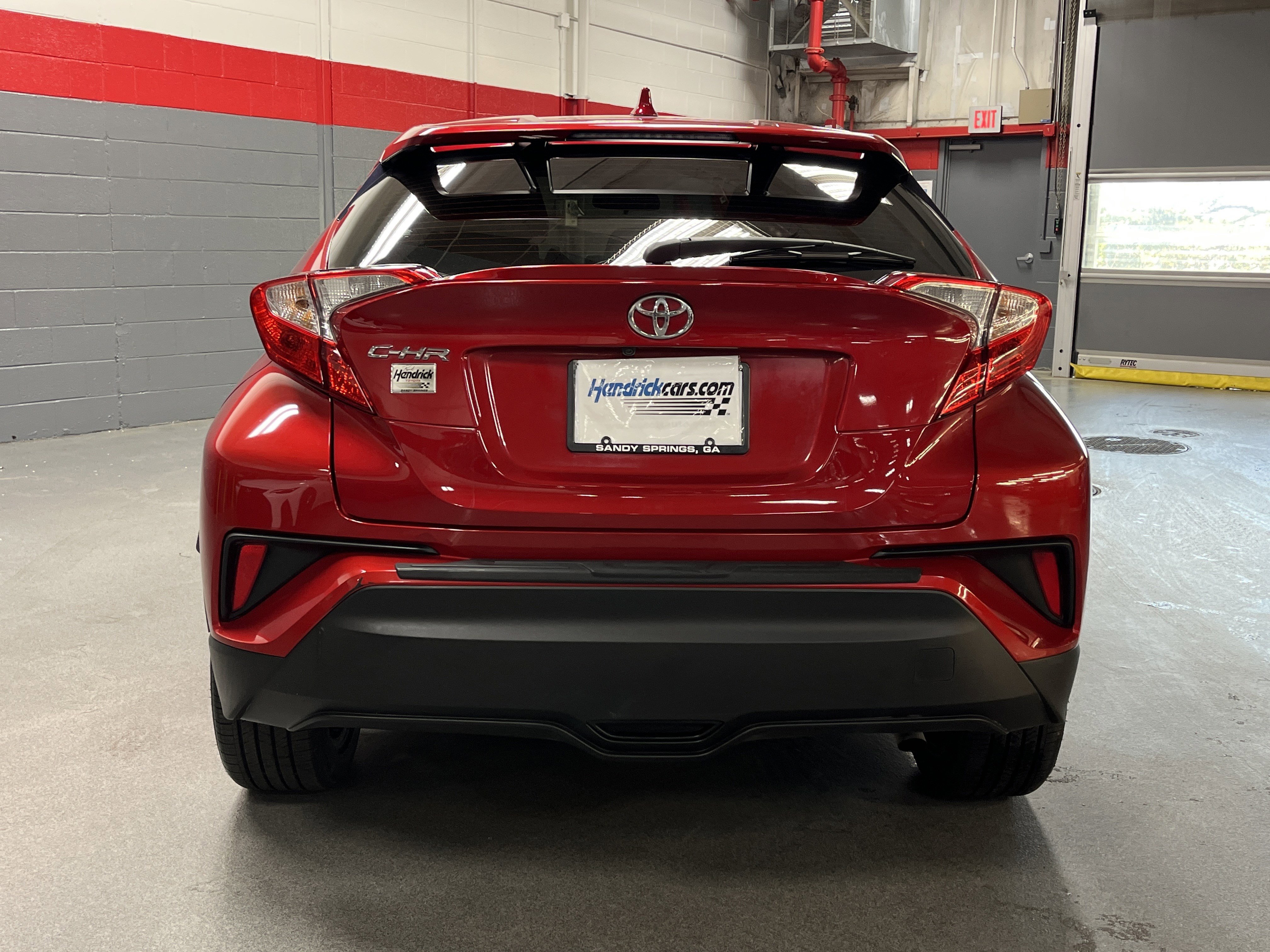 Used 2022 Toyota C-HR XLE image 9