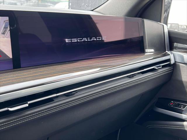 Used 2025 Cadillac Escalade ESV Luxury AWD/4WD image 36