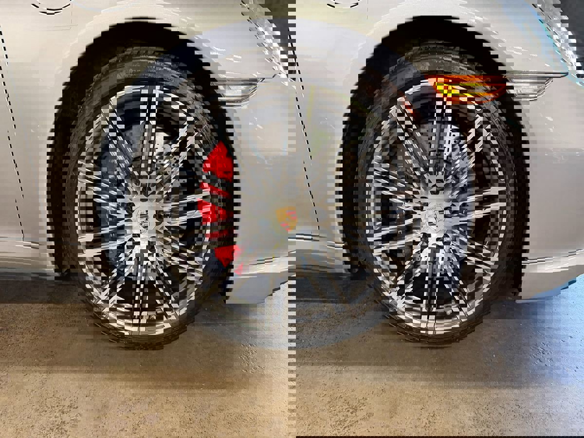 Used 2014 Porsche 911 Turbo image 19