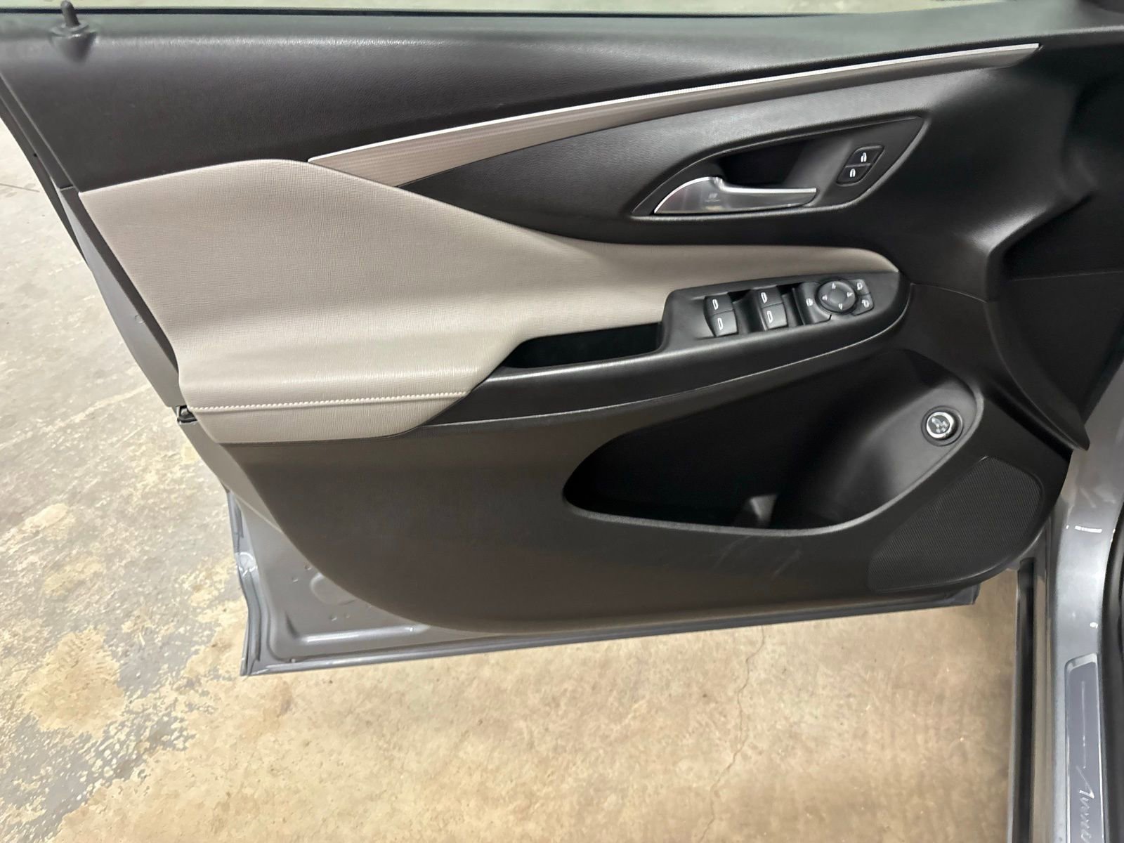 Used 2024 Buick Envista Avenir FWD image 18