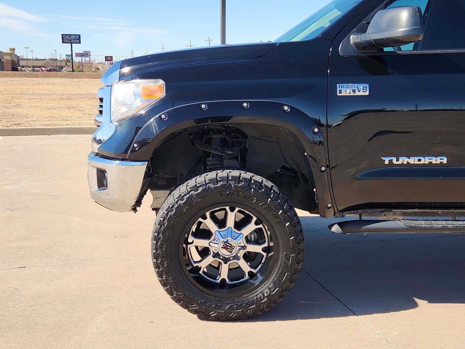 Used 2017 Toyota Tundra SR5 image 8