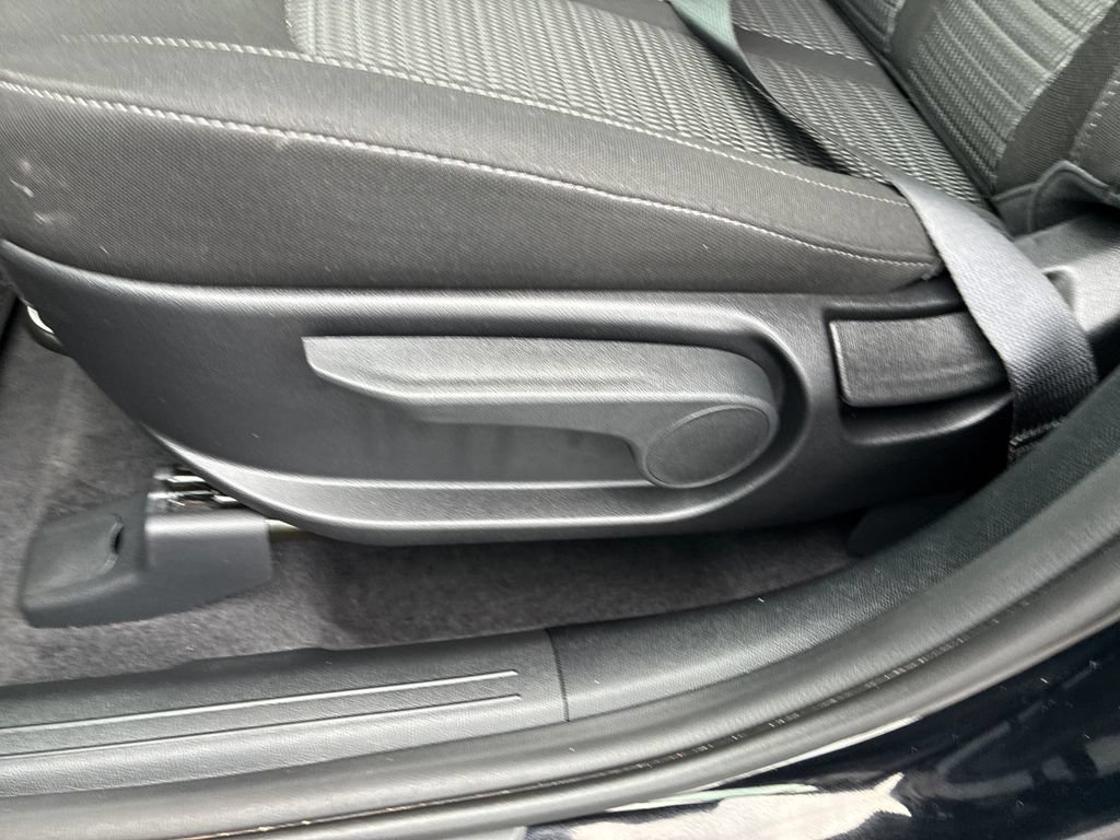 Used 2026 Kia Sorento LX FWD image 11