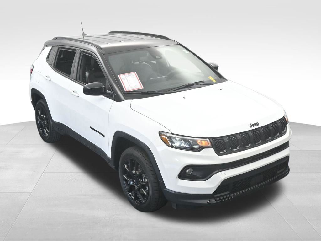 Used 2023 Jeep Compass Altitude image 53