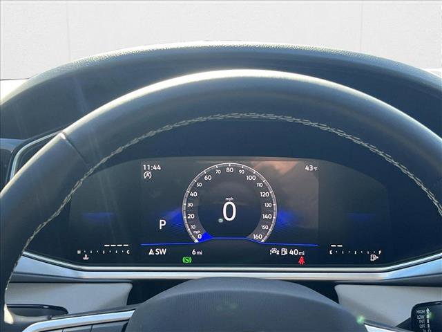New 2025 Volkswagen Taos SE image 11