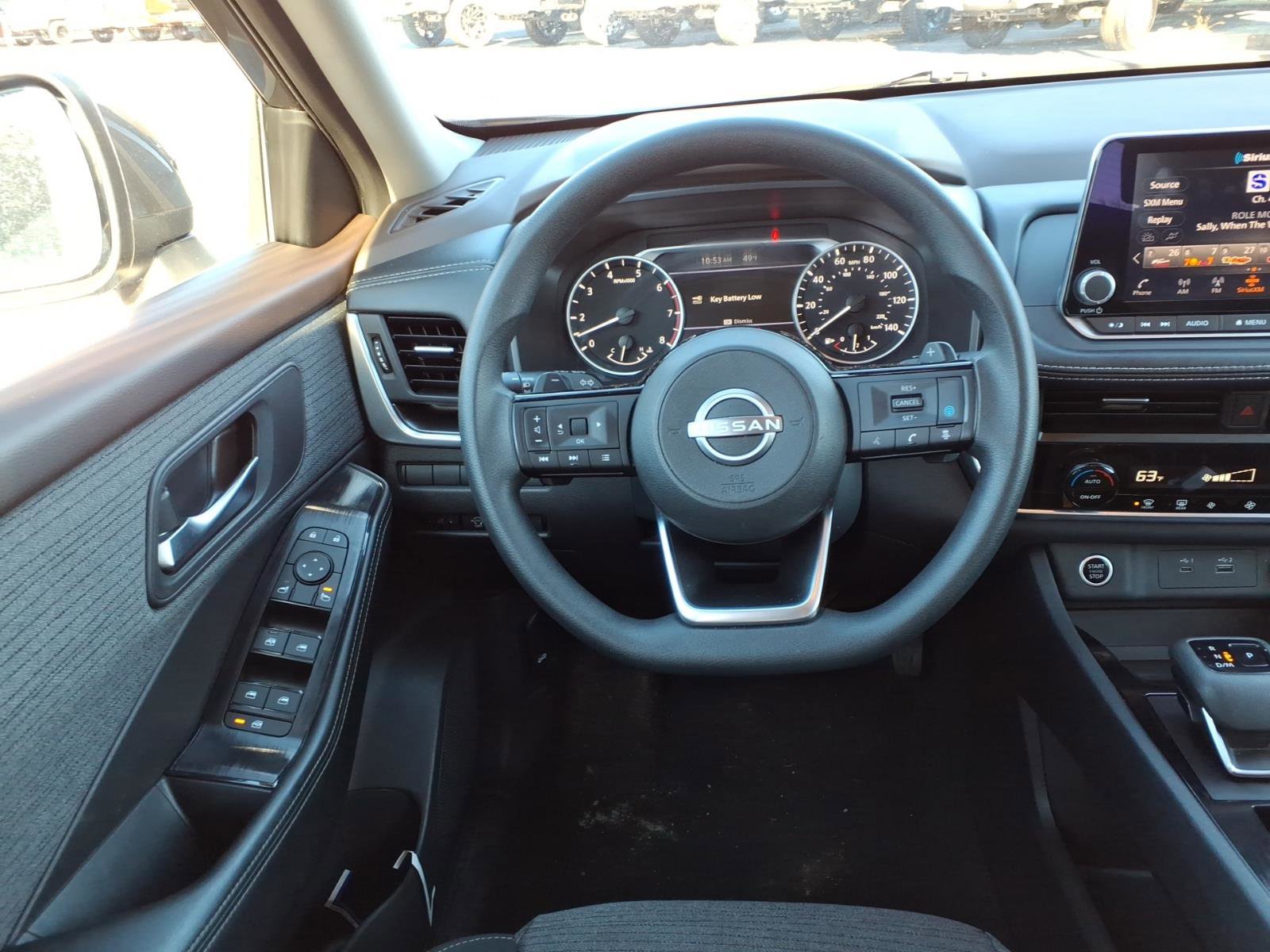 Used 2023 Nissan Rogue SV image 17