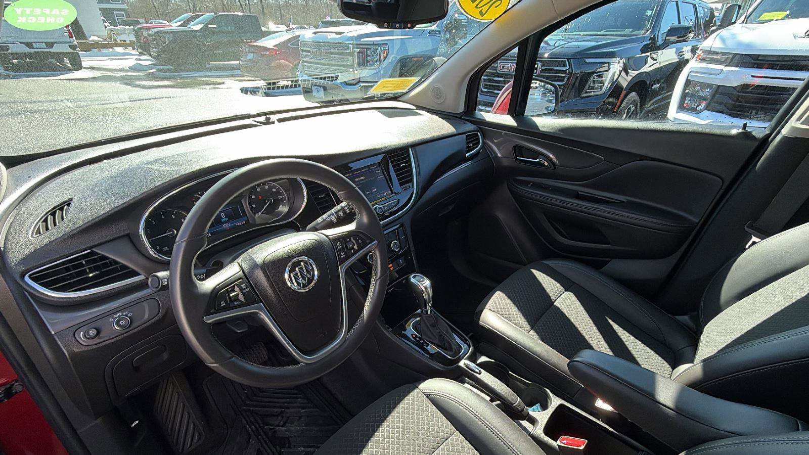 Used 2022 Buick Encore Preferred w/ Safety Package image 22
