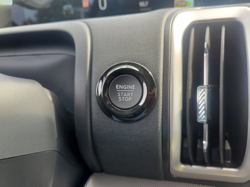 Used 2025 Ford Expedition Active AWD/4WD image 31