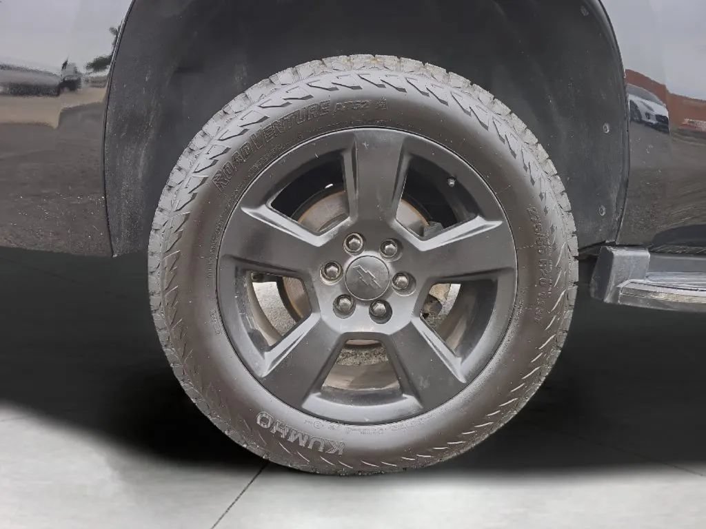 Used 2020 Chevrolet Tahoe Premier RWD image 30