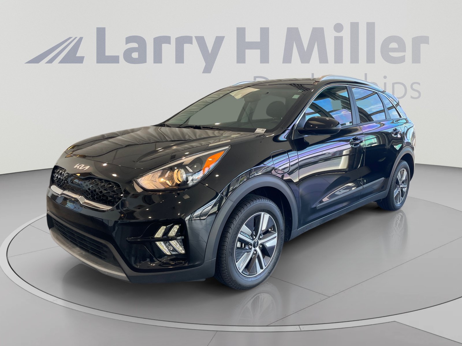 Used 2022 Kia Niro LXS
