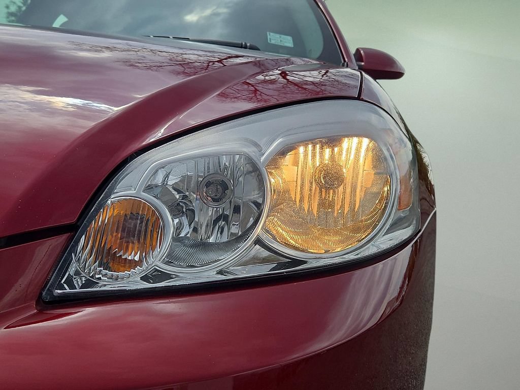 Used 2011 Chevrolet Impala LT FWD image 12