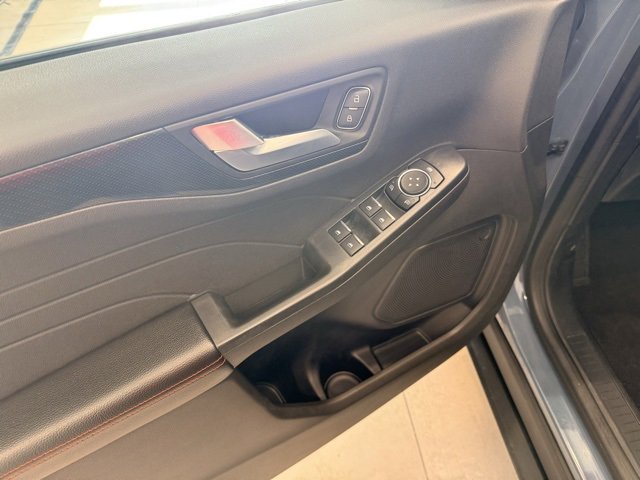 Used 2024 Ford Escape ST-Line image 10