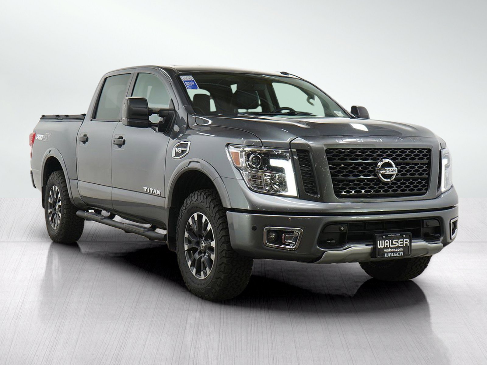 Used 2017 Nissan Titan PRO-4X w/ Pro-4x Convenience Package AWD/4WD image 7