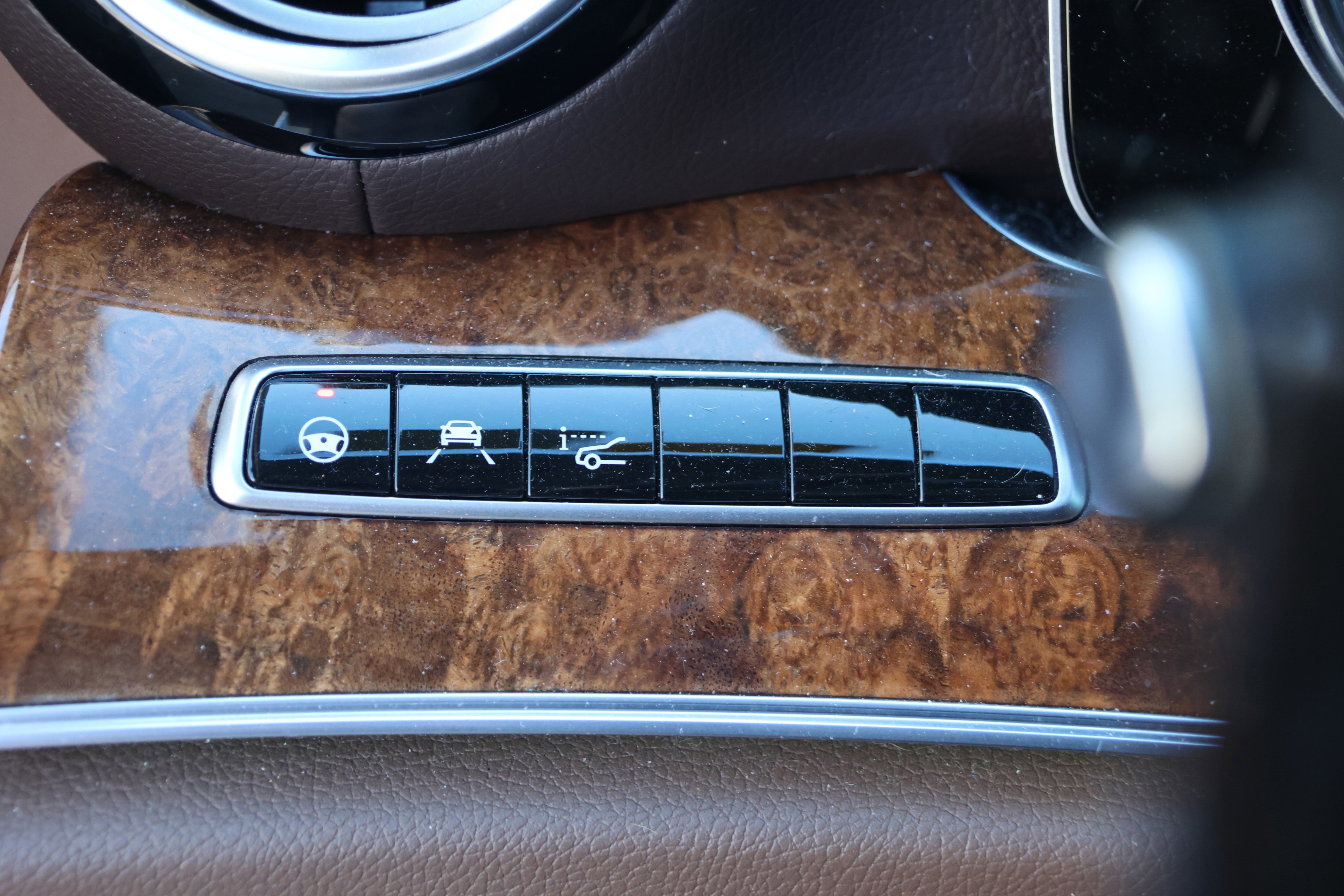 Used 2017 Mercedes-Benz E 300 4MATIC image 17