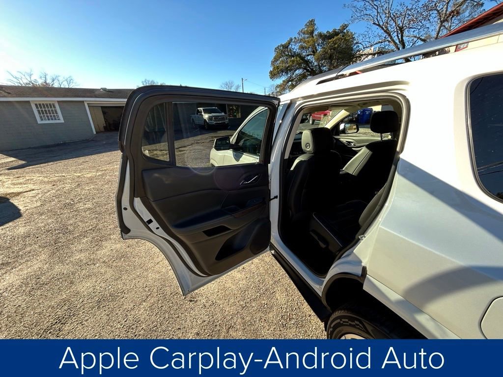 Used 2022 GMC Acadia Denali w/ Denali Ultimate Package image 16