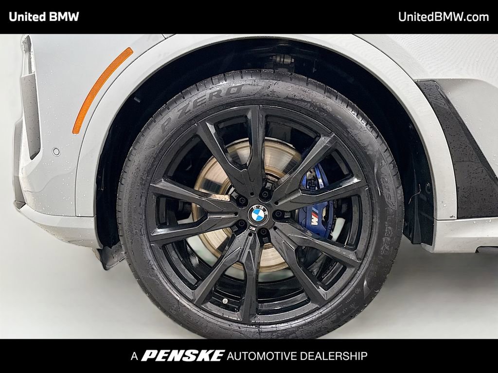 Used 2024 BMW X7 xDrive40i w/ Executive Package image 2