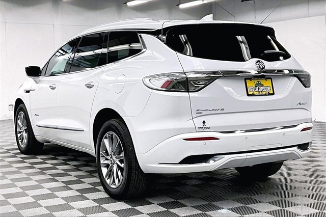 Used 2024 Buick Enclave Avenir video 2