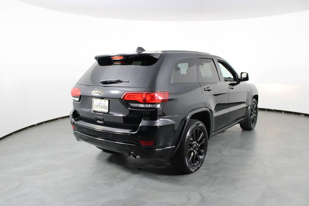 Used 2018 Jeep Grand Cherokee Altitude image 15