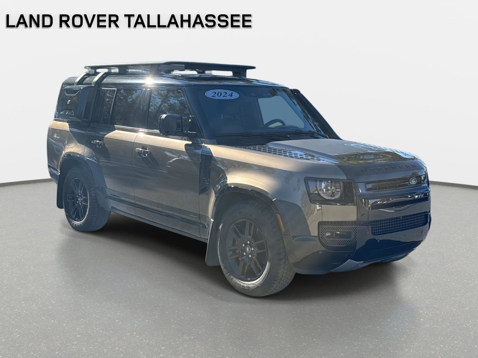 Used 2024 Land Rover Defender 130 X image 3