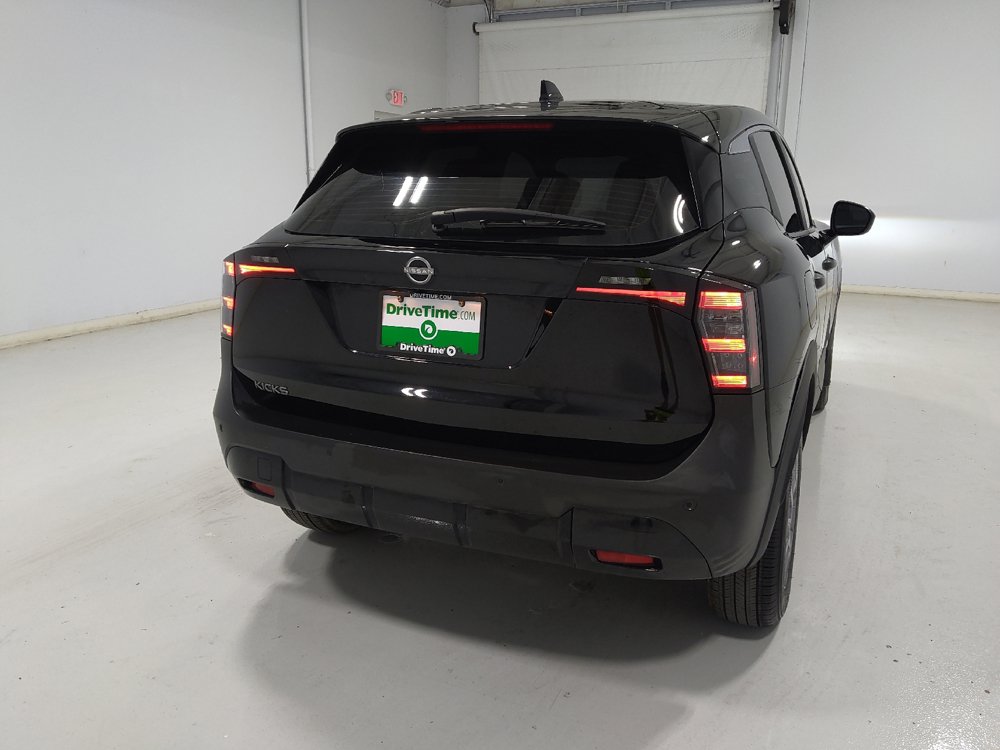 Used 2025 Nissan Kicks S FWD image 7
