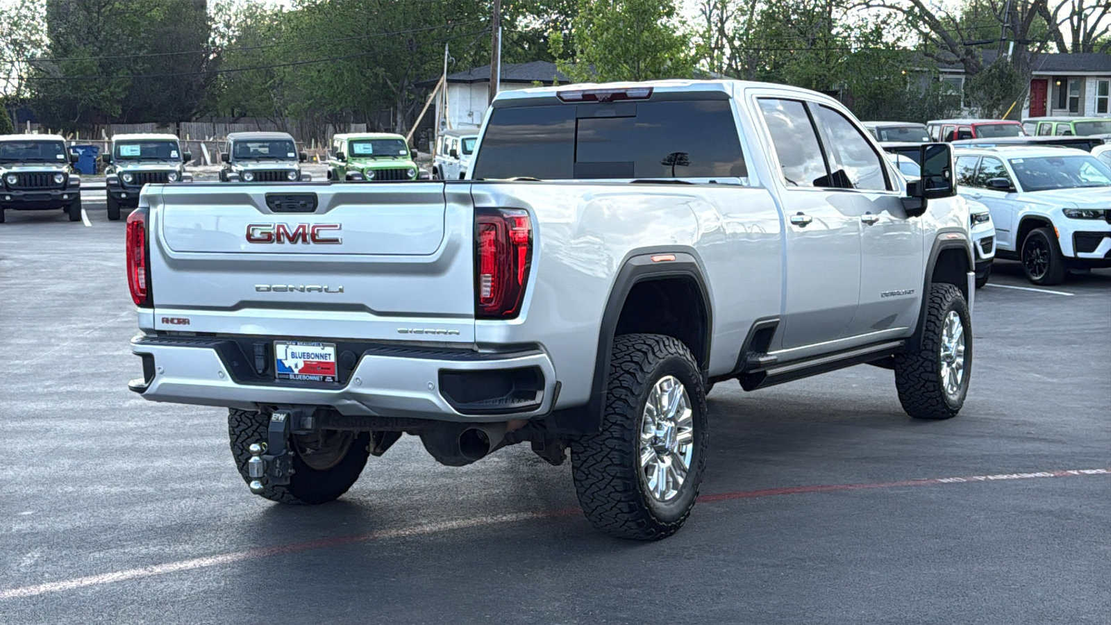 Used 2023 GMC Sierra 3500 Denali w/ Denali Ultimate Package AWD/4WD image 4
