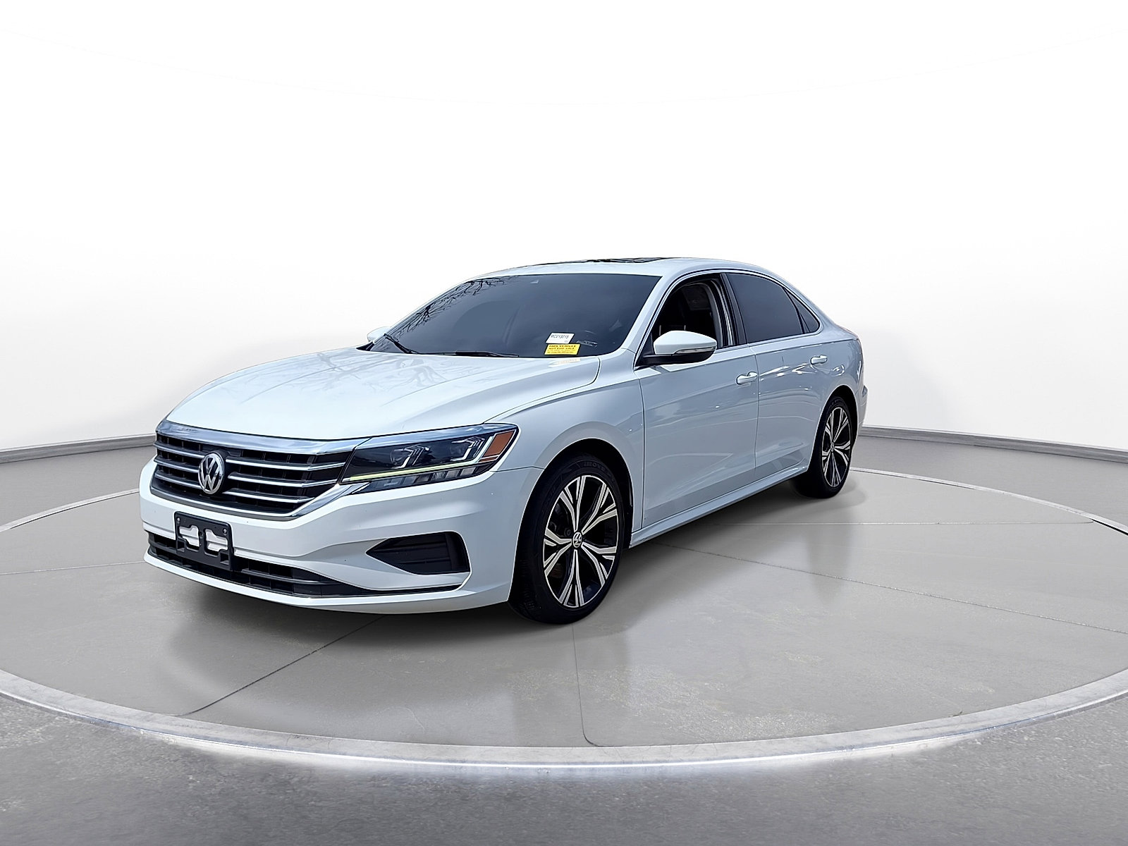 Used 2021 Volkswagen Passat 2.0T SE FWD image 3