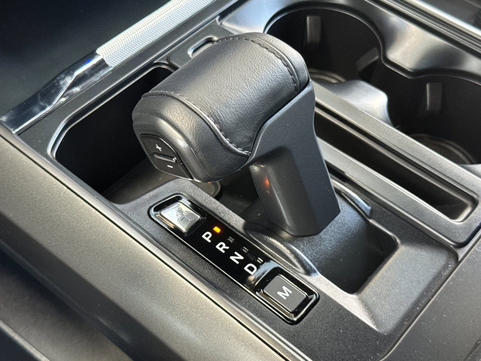 Used 2025 Ford F150 Lariat w/ Equipment Group 502A High image 25