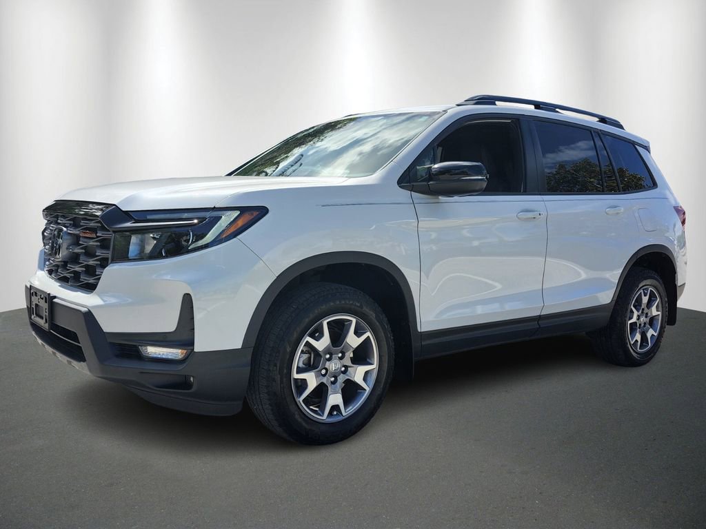 Certified 2023 Honda Passport TrailSport image 3