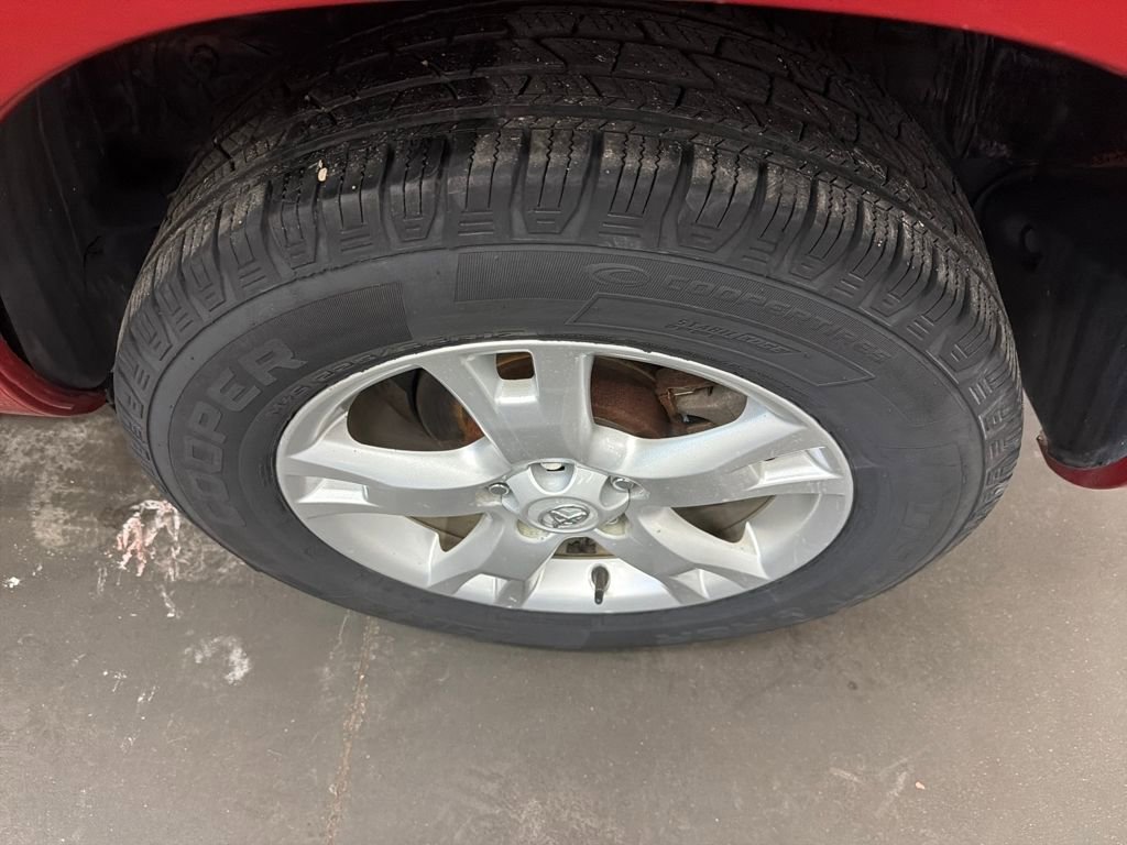 Used 2011 Toyota RAV4 Base image 27