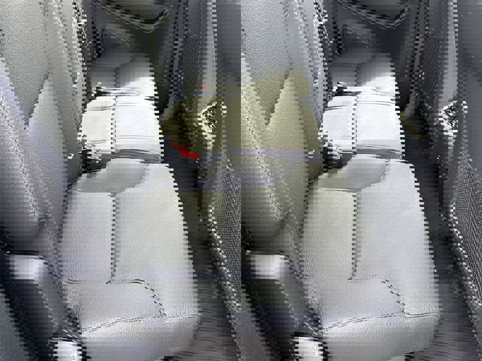 Used 2023 Volvo XC90 B6 Plus w/ Protection Package image 16