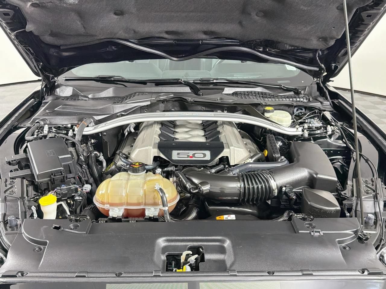 Used 2016 Ford Mustang GT Premium w/ GT Performance Package RWD image 40