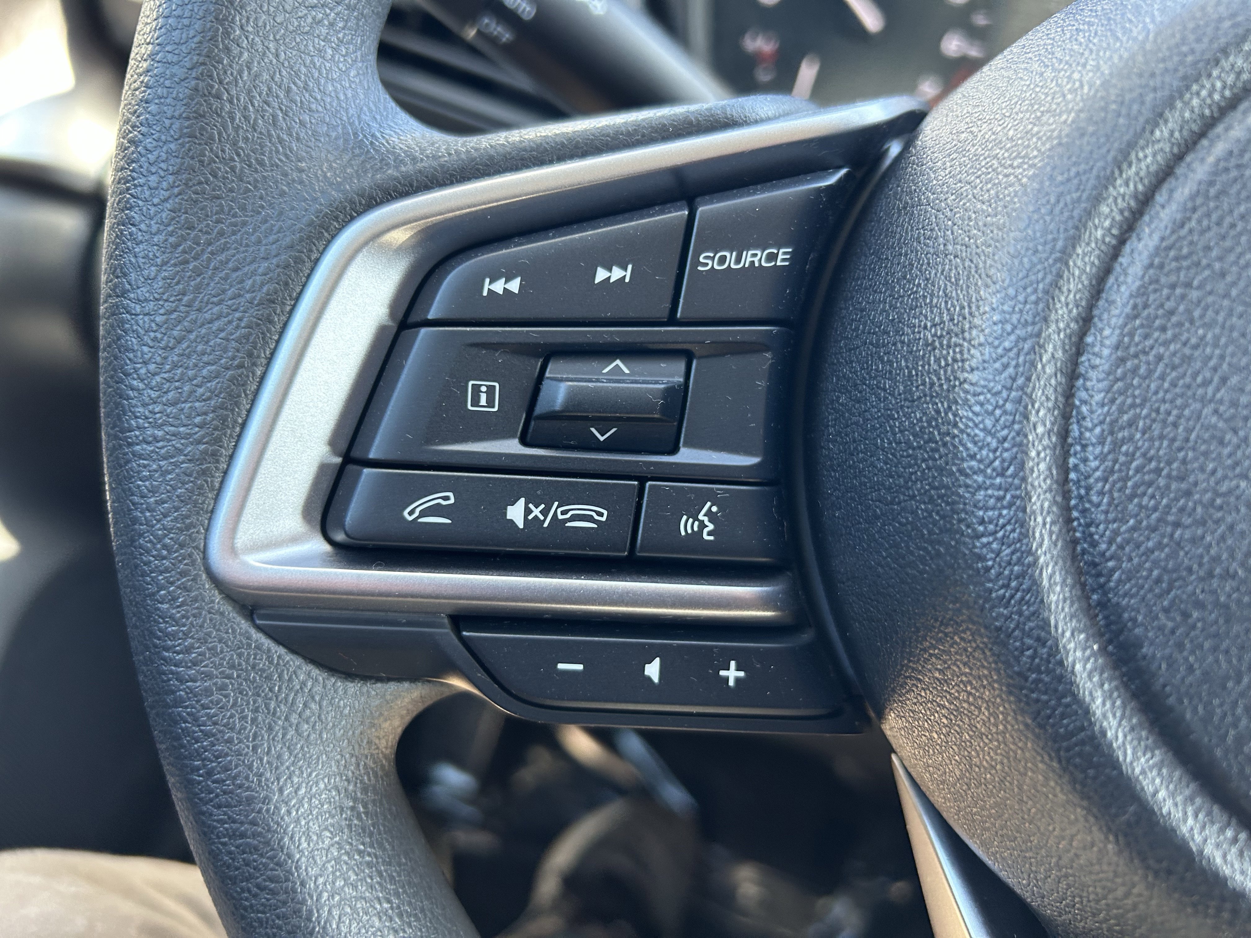 Certified 2025 Subaru Impreza 2.0i image 16