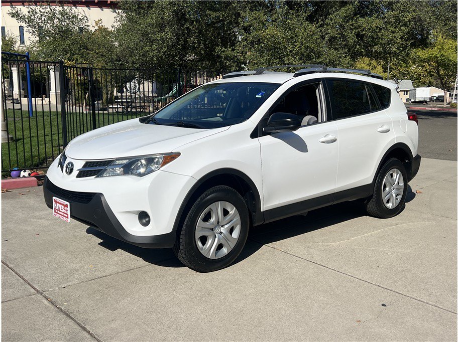 Used 2013 Toyota RAV4 LE FWD image 1