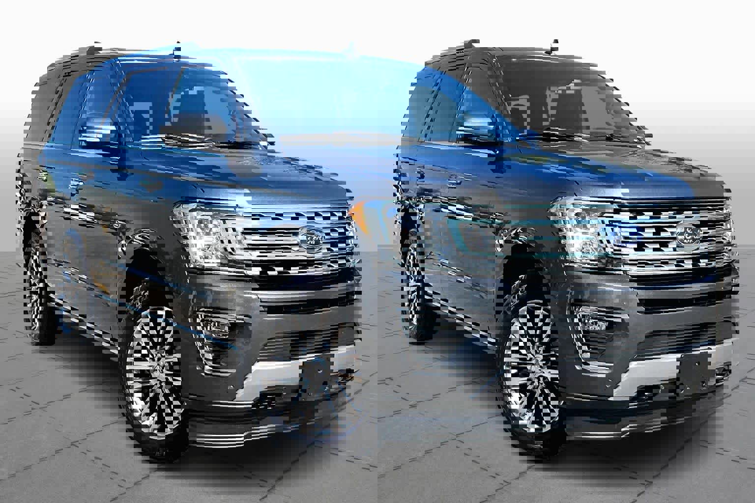 Used 2018 Ford Expedition Limited w/ Equipment Group 301A image 3