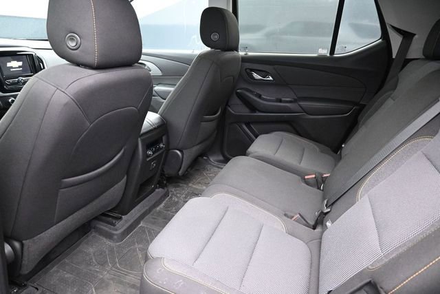 Used 2021 Chevrolet Traverse LS FWD image 12