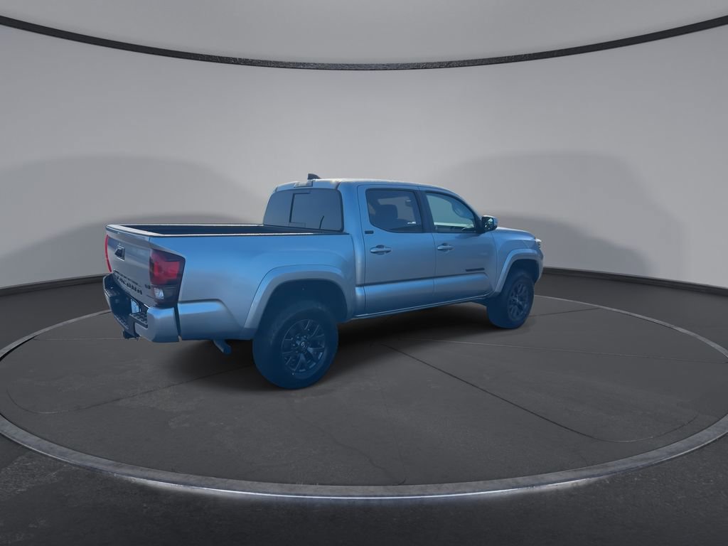 Used 2022 Toyota Tacoma SR5 w/ Technology Package image 8