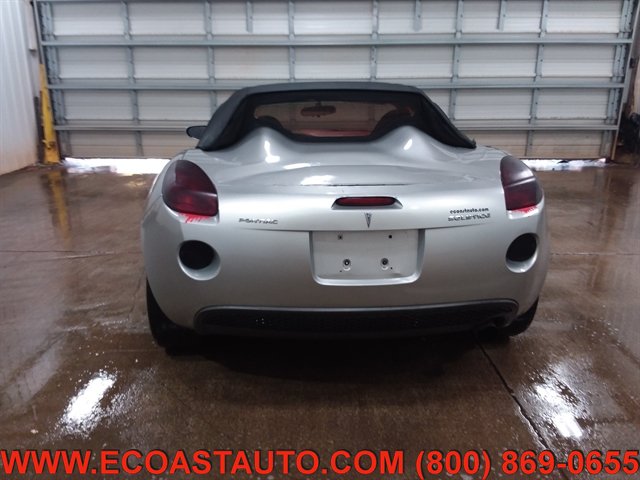 Used 2006 Pontiac Solstice Convertible w/ Power Package RWD image 8