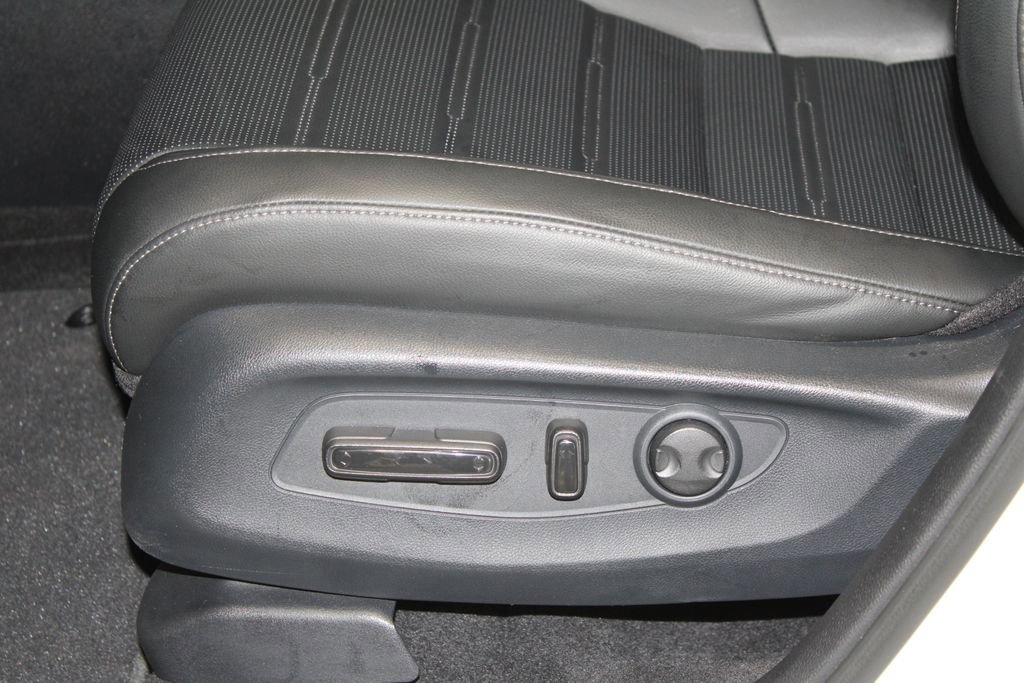 Certified 2025 Honda CR-V EX-L image 13