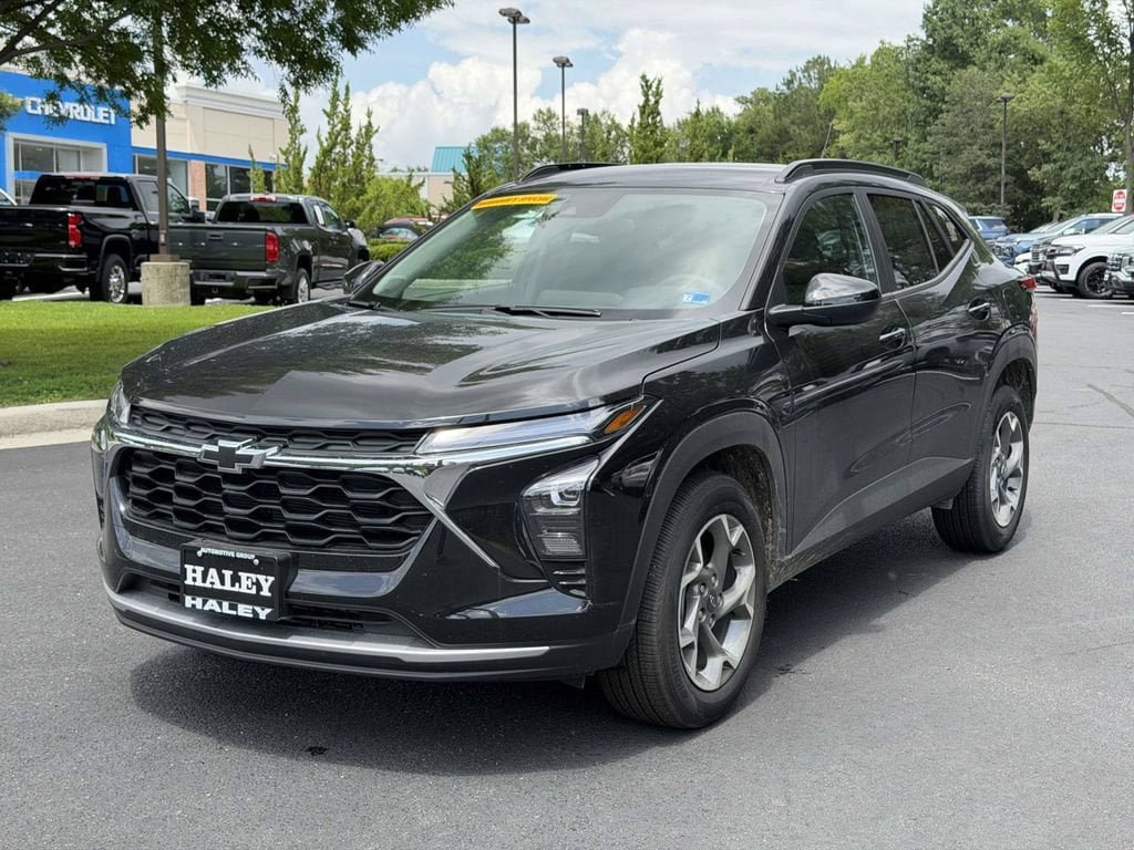 New 2026 Chevrolet Trax LT w/ Driver Confidence Package FWD image 23