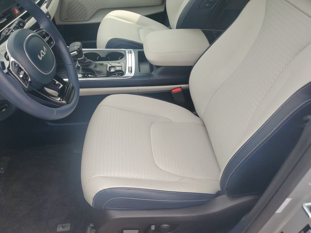 Certified 2025 Kia Carnival SX Prestige FWD image 22
