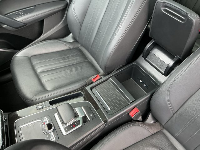 Used 2020 Audi Q5 Premium Plus AWD/4WD image 27