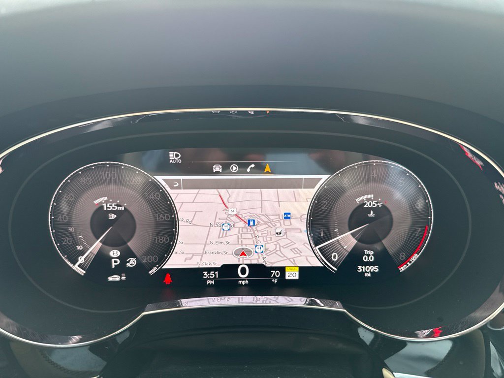 Used 2022 Bentley Bentayga AWD/4WD image 22