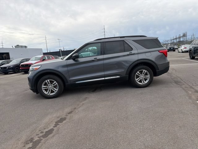 Used 2021 Ford Explorer XLT w/ Class III Trailer Tow Package AWD/4WD image 18