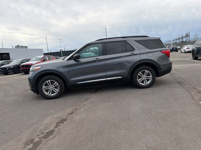 Used 2021 Ford Explorer XLT w/ Class III Trailer Tow Package AWD/4WD image 18