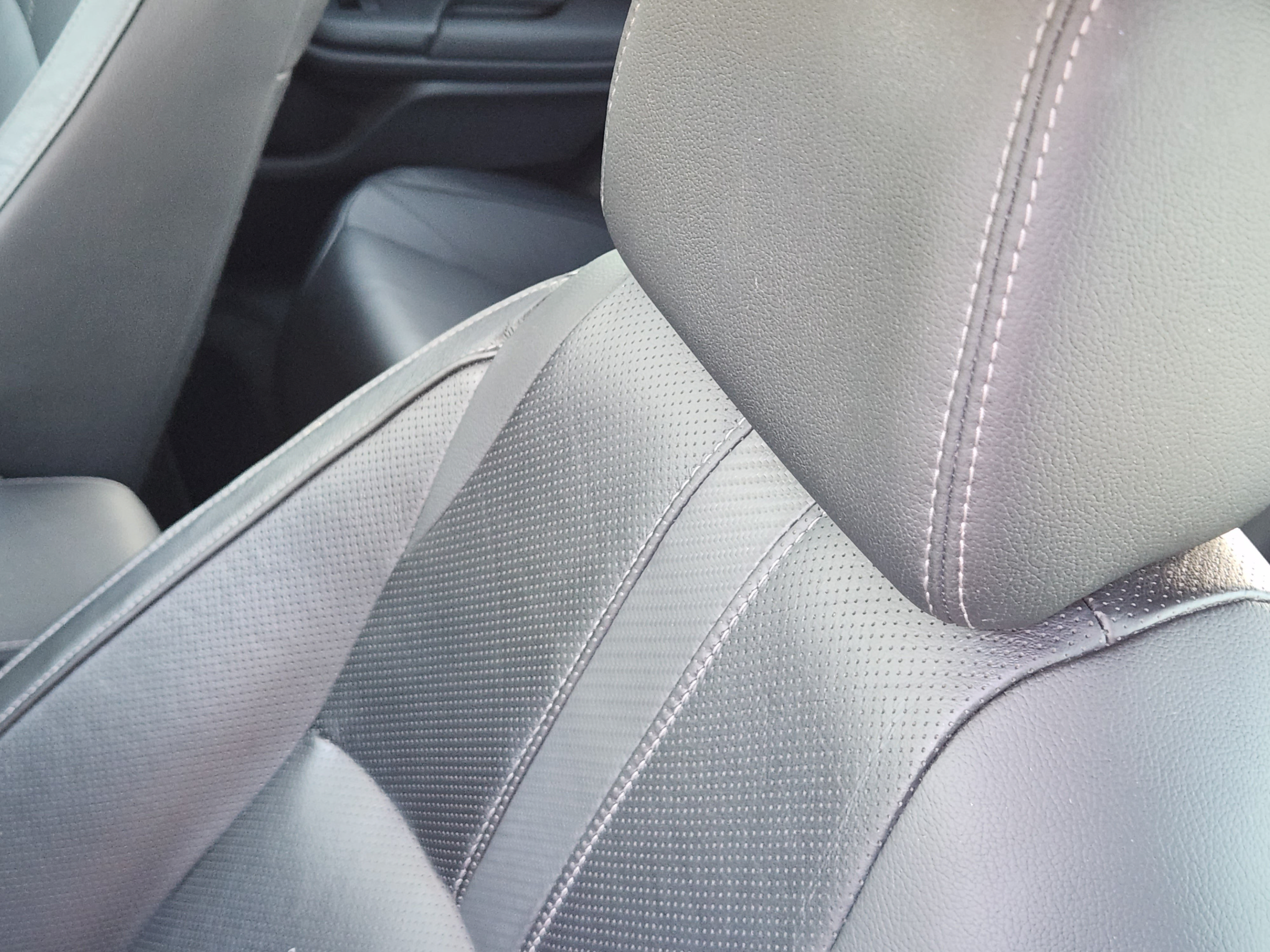Used 2016 Honda Civic Touring image 9