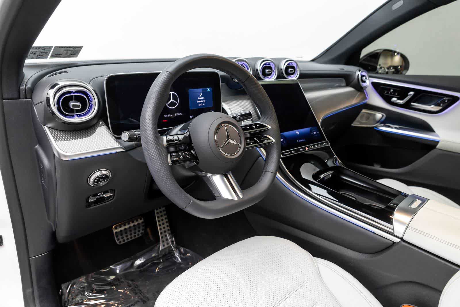 Used 2026 Mercedes-Benz GLC 300 4MATIC image 2