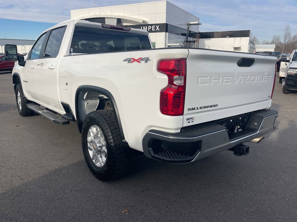 Used 2024 Chevrolet Silverado 2500 LT w/ Convenience Package image 3