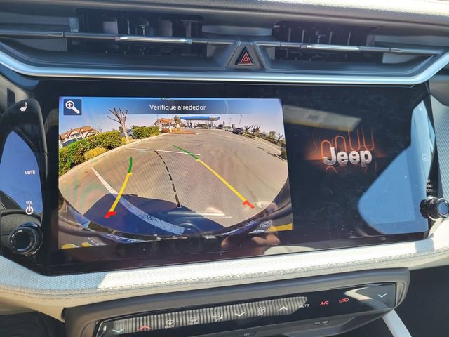 New 2026 Jeep Cherokee Laredo image 9