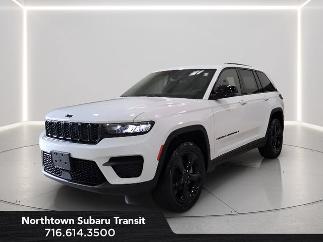 Used 2023 Jeep Grand Cherokee Altitude AWD/4WD image 1