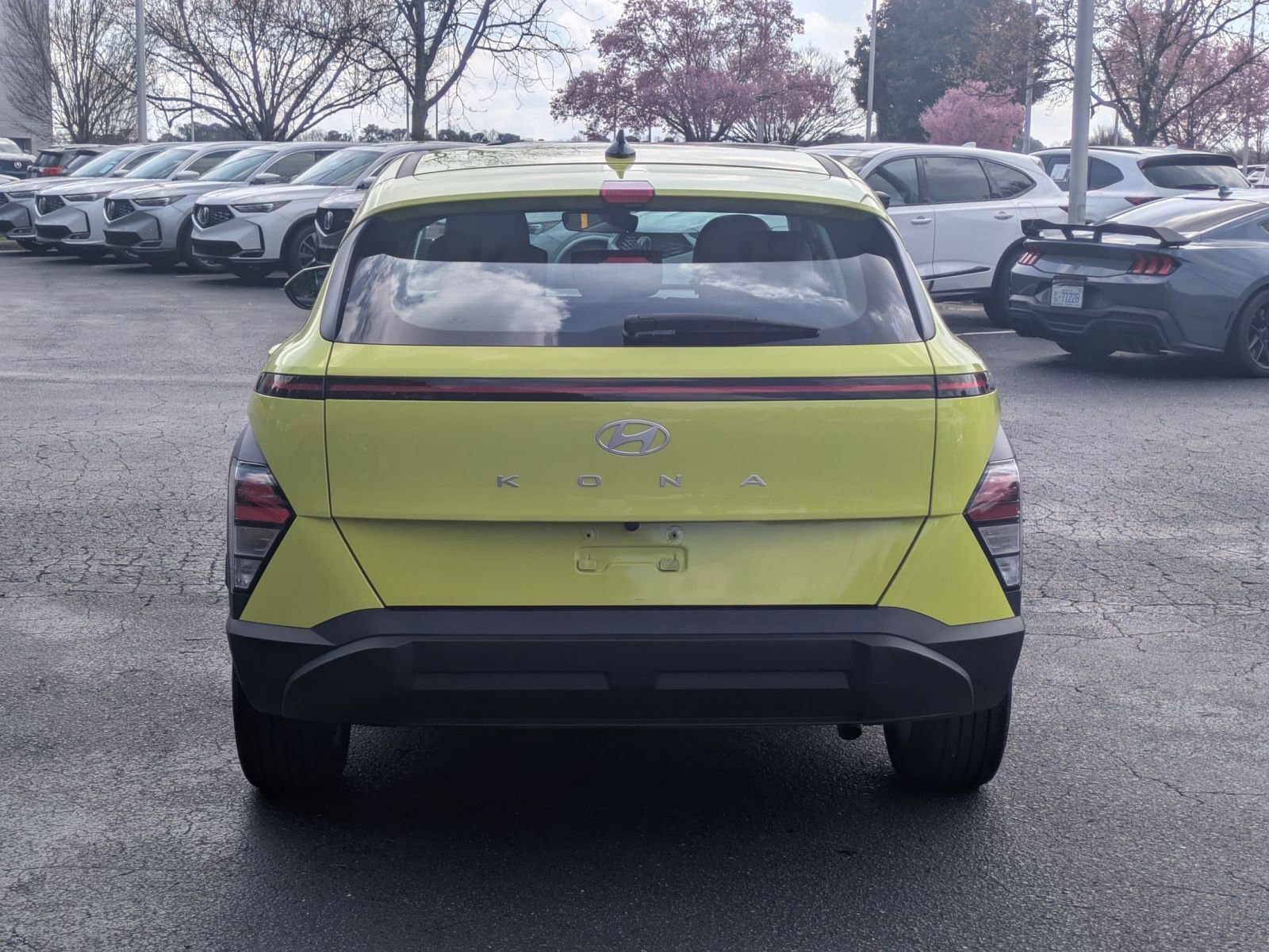 Used 2024 Hyundai Kona SE image 6